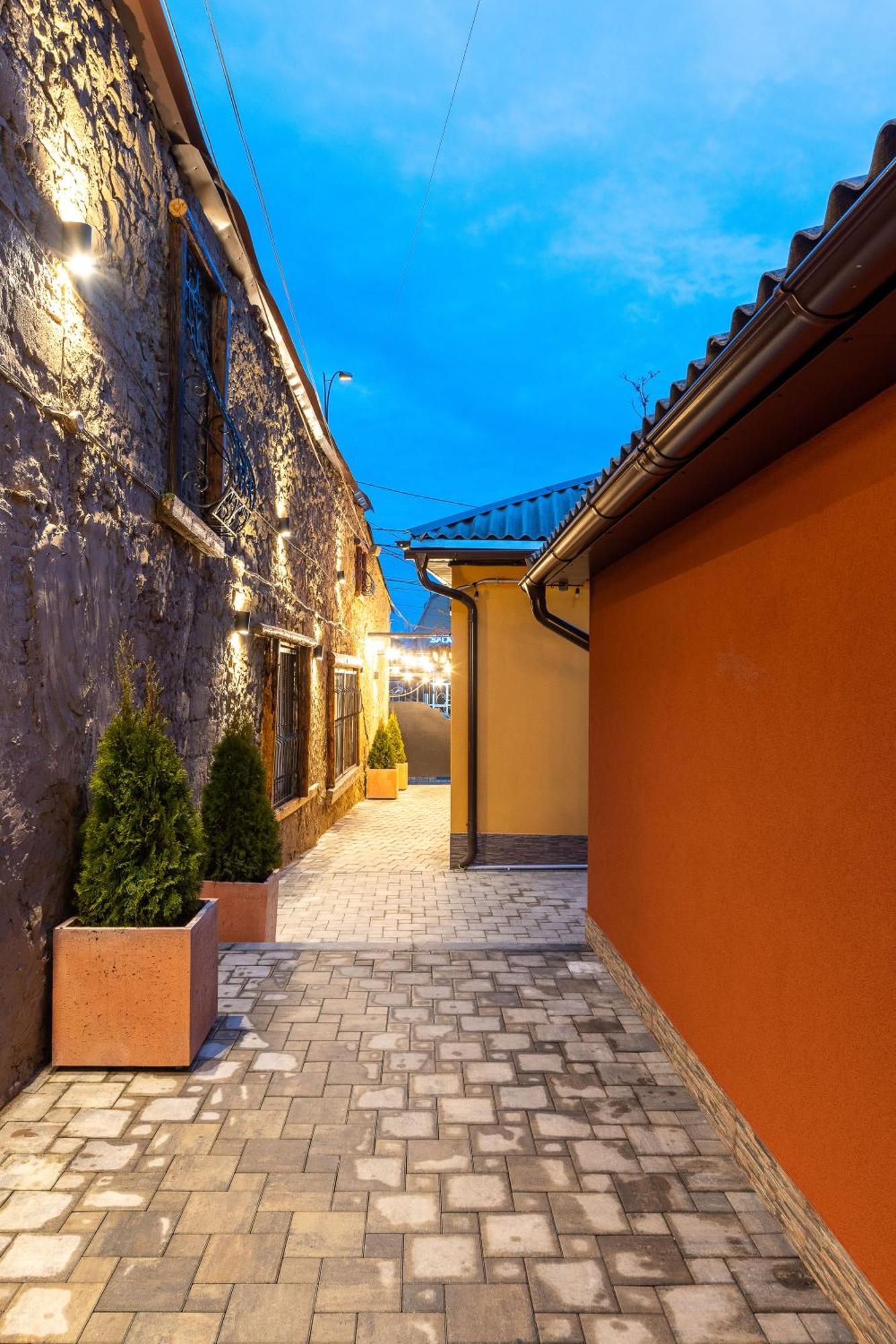 Center Old City Vaikor Кишинів Екстер'єр фото